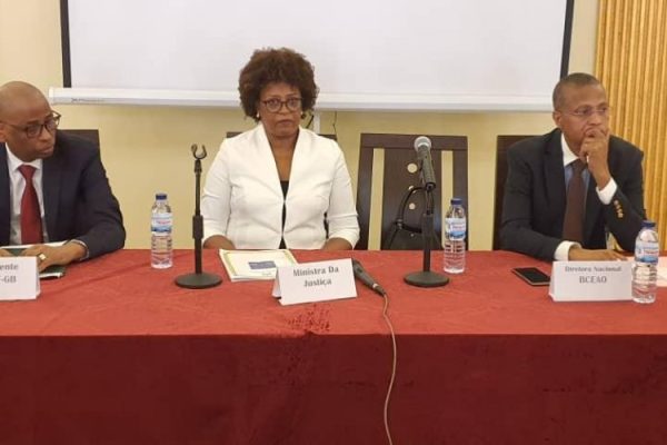 Banca e Justiça em colaboração